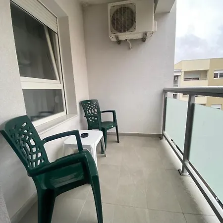 Falcon Apartment
